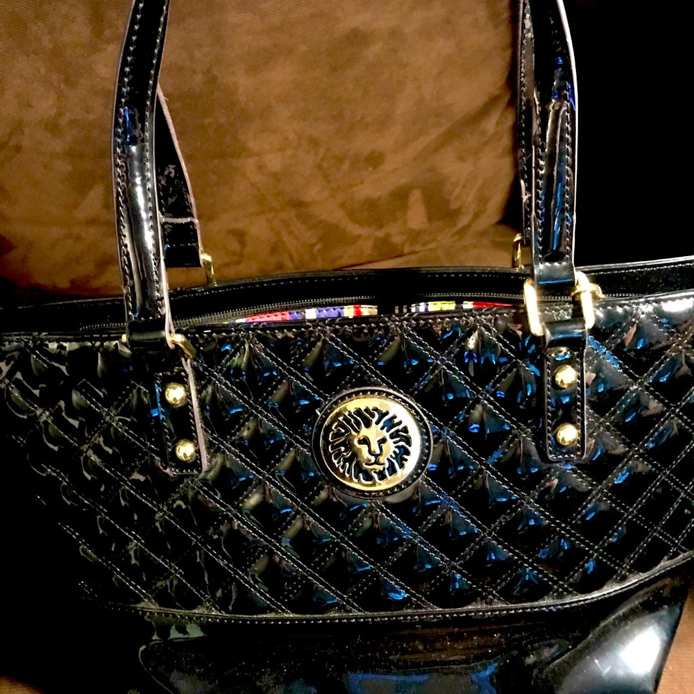 Anne Klein black purse